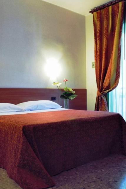 Hotel Villa Giusy กัสเตลลาเนตา มารีนา ภายนอก รูปภาพ