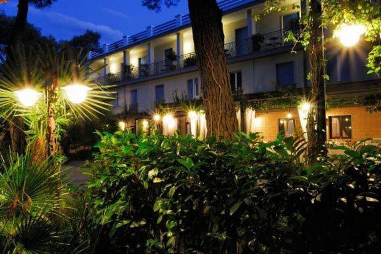 Hotel Villa Giusy กัสเตลลาเนตา มารีนา ภายนอก รูปภาพ