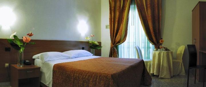 Hotel Villa Giusy กัสเตลลาเนตา มารีนา ภายนอก รูปภาพ